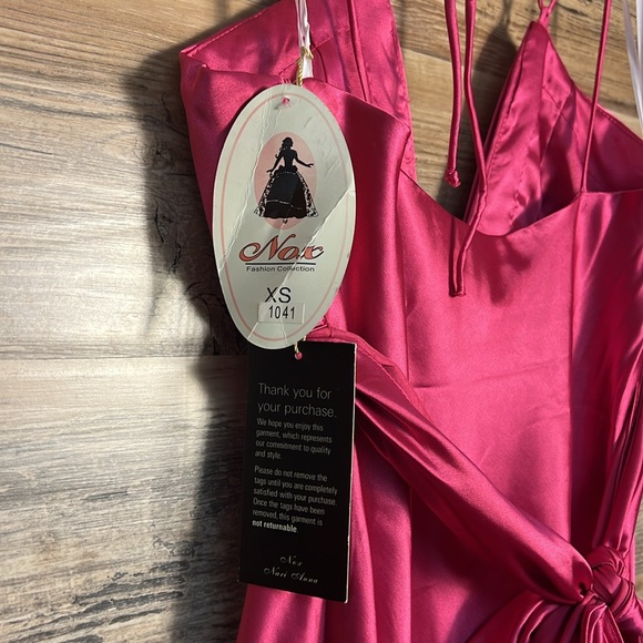Nox NariAnna Pink Satin Homecoming Prom Formal Dress Size XS NWT - Picture 4 of 4